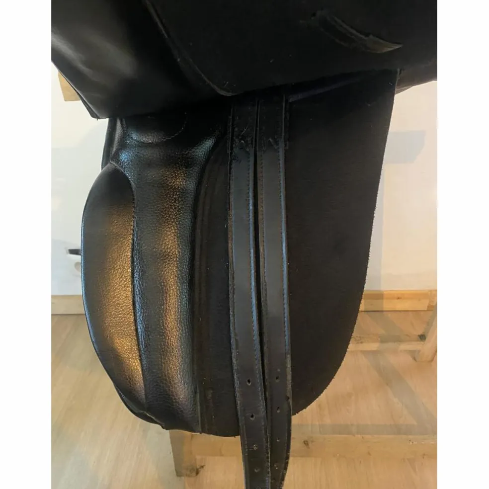 Selle de dressage