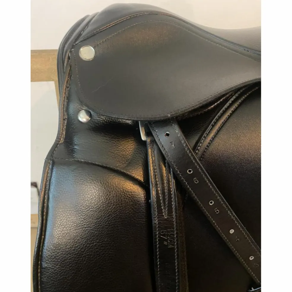 Selle de dressage