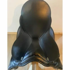 Selle de dressage