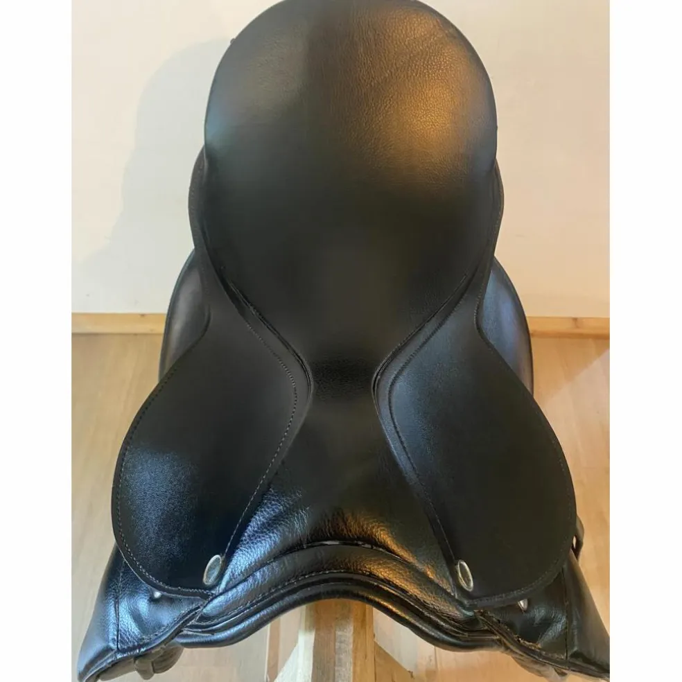 Selle de dressage
