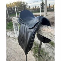 Selle de dressage