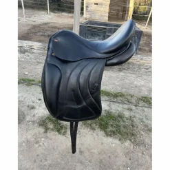 Selle de dressage