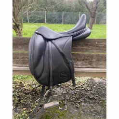 Selle de dressage