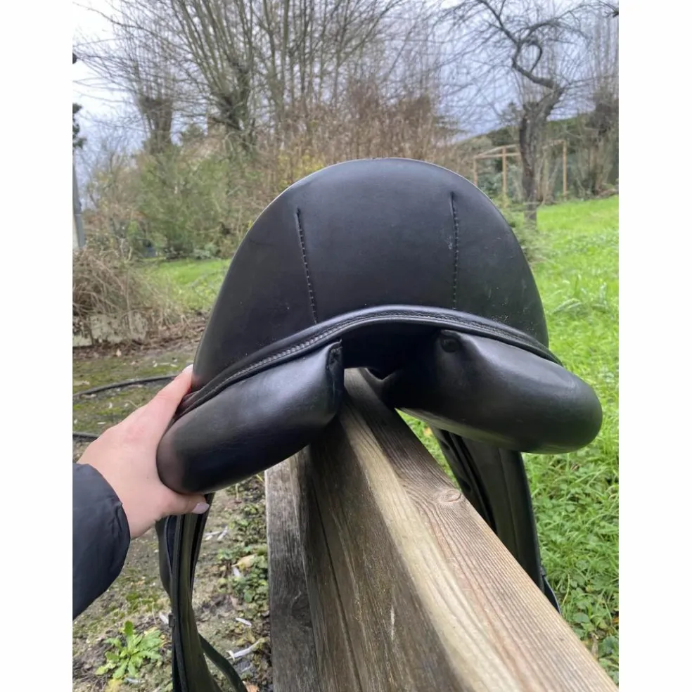 Selle de dressage