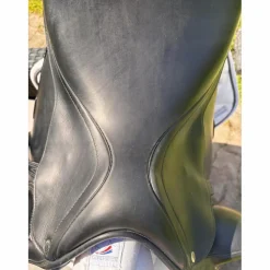 Selle de dressage 16’5