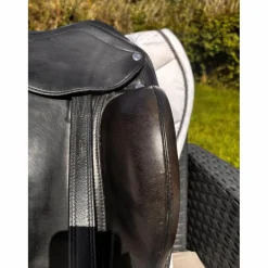 Selle de dressage 16’5