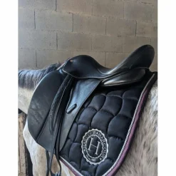 Selle de dressage 17.5