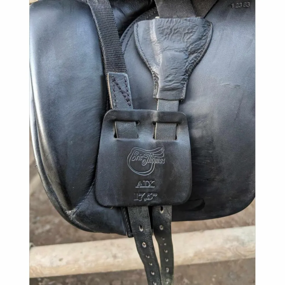 Selle de dressage 17.5