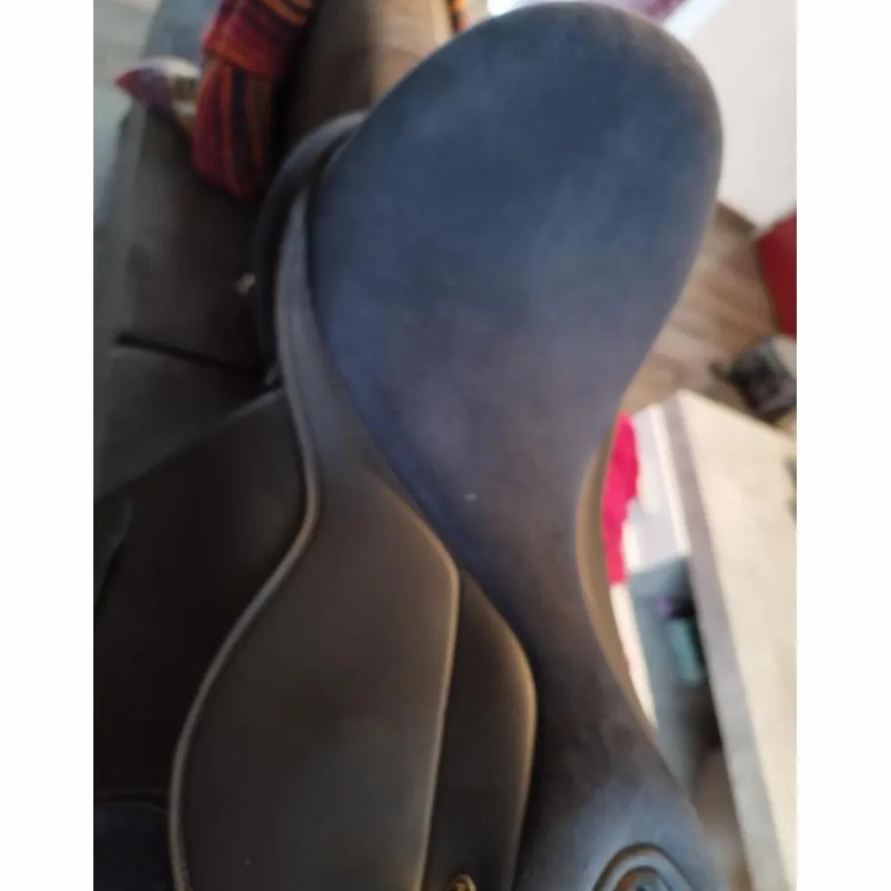 selle de dressage 17,5