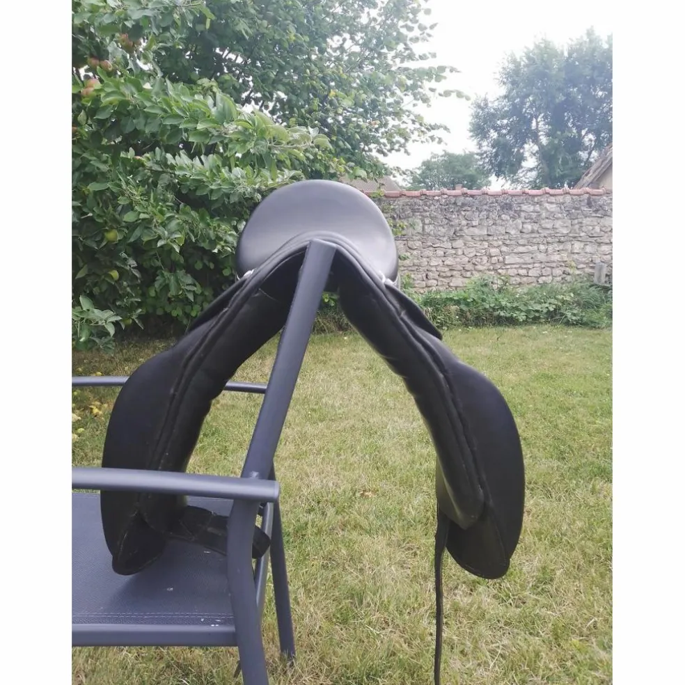 Selle de dressage 17,5