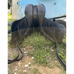 Selle de dressage 17,5