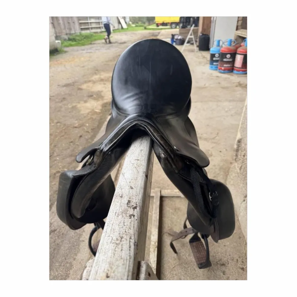 Selle de dressage - Henri de Rivel