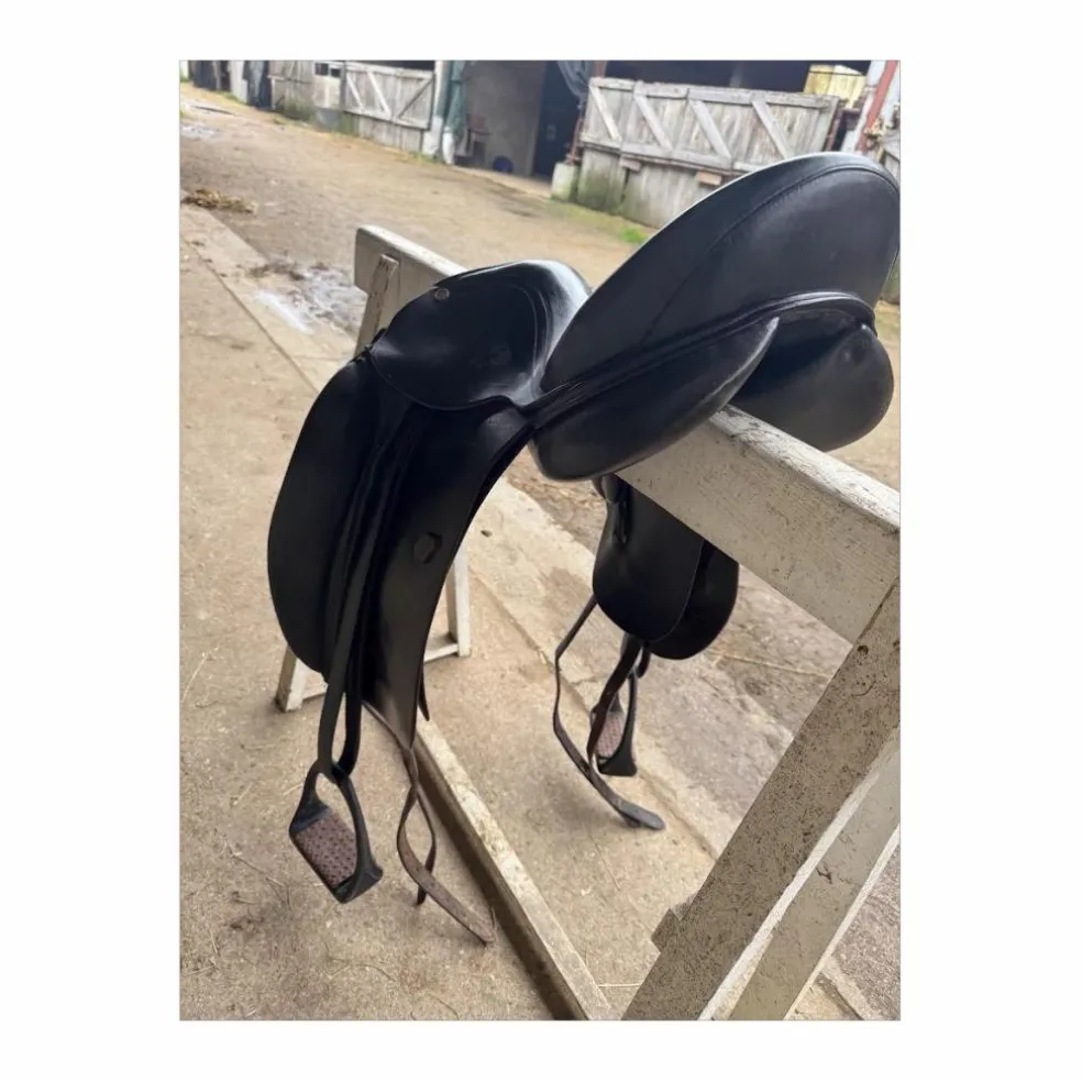 Selle de dressage - Henri de Rivel