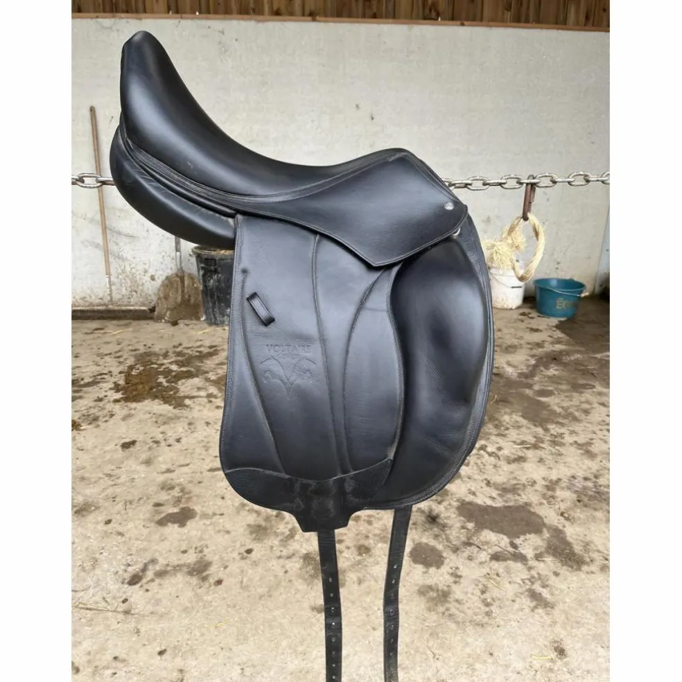 Selle de dressage 18 pouces