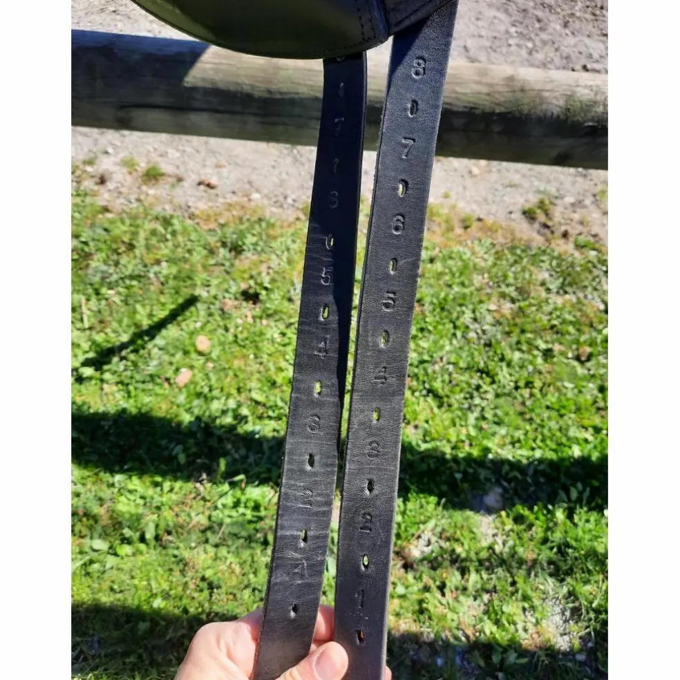 Selle de dressage 17,5 pouces Ikonic