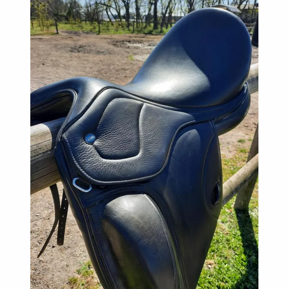 Selle de dressage 17,5 pouces Ikonic