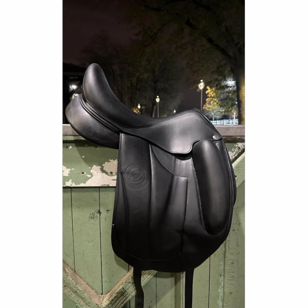 Selle de dressage Aachen Forestier