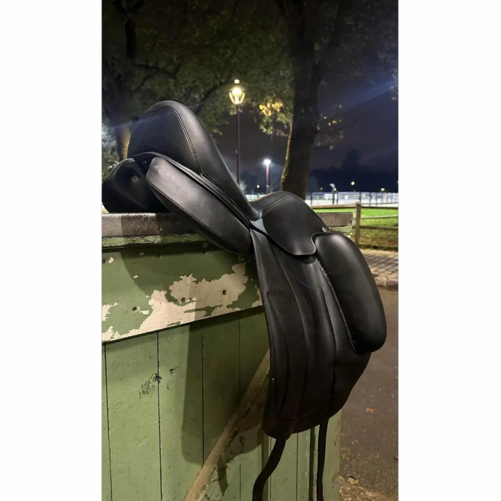 Selle de dressage Aachen Forestier