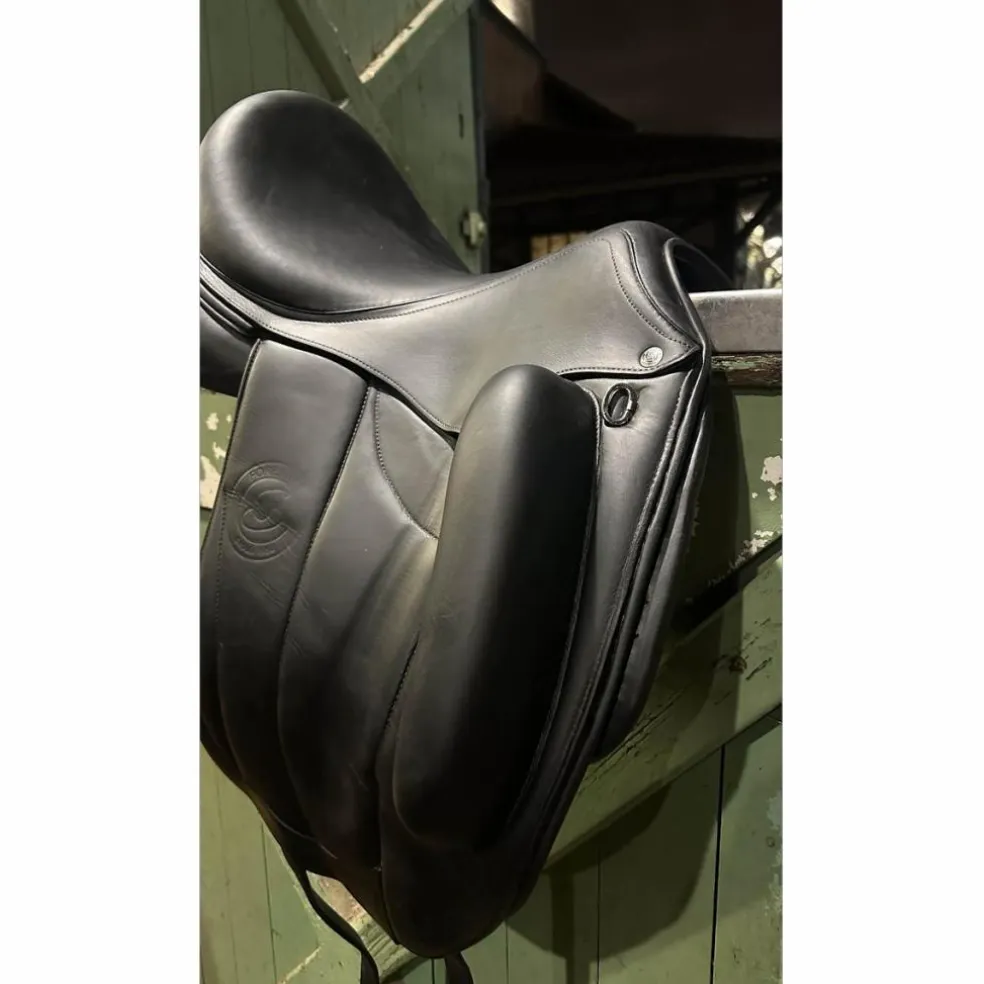 Selle de dressage Aachen Forestier