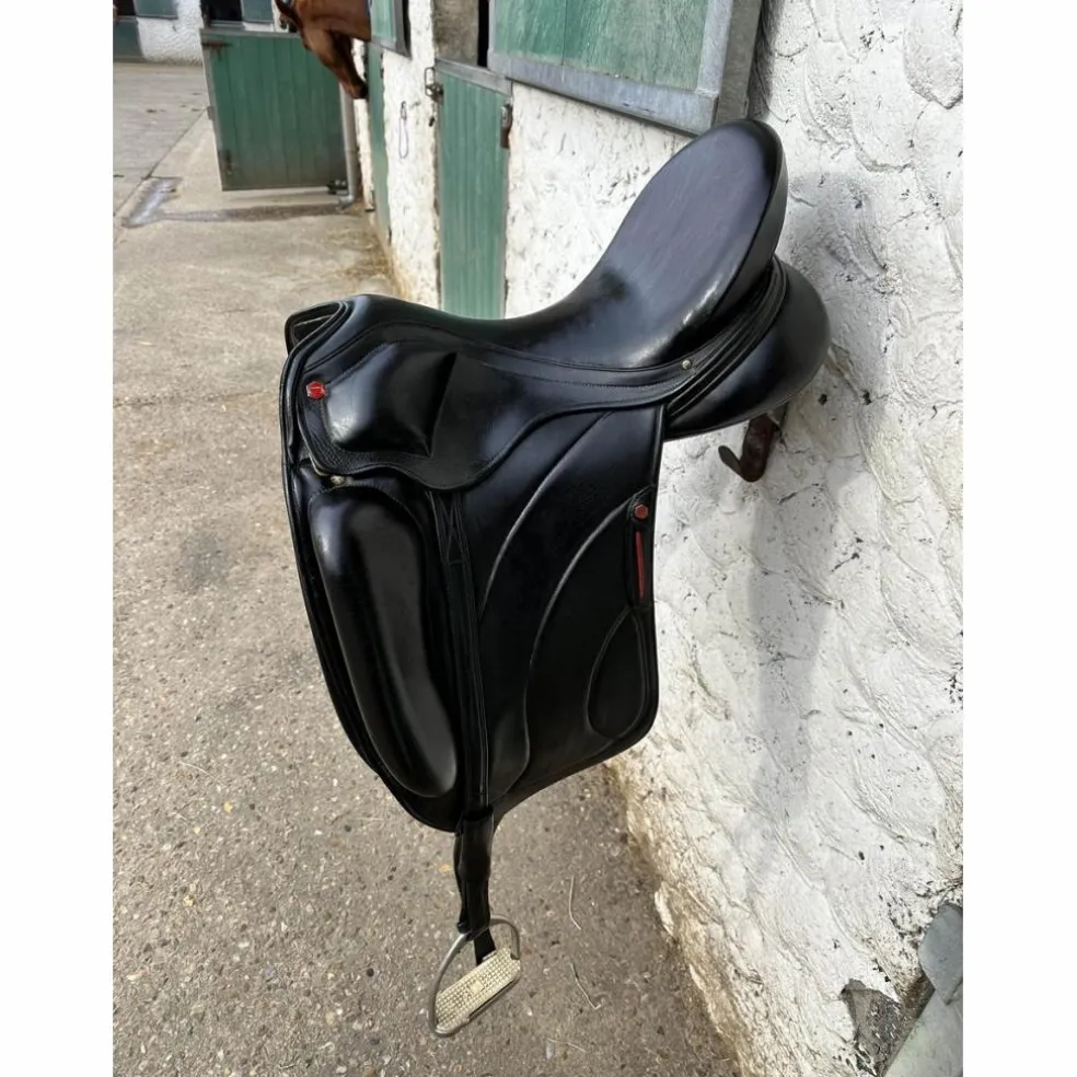 Selle de dressage Albion revelation red label