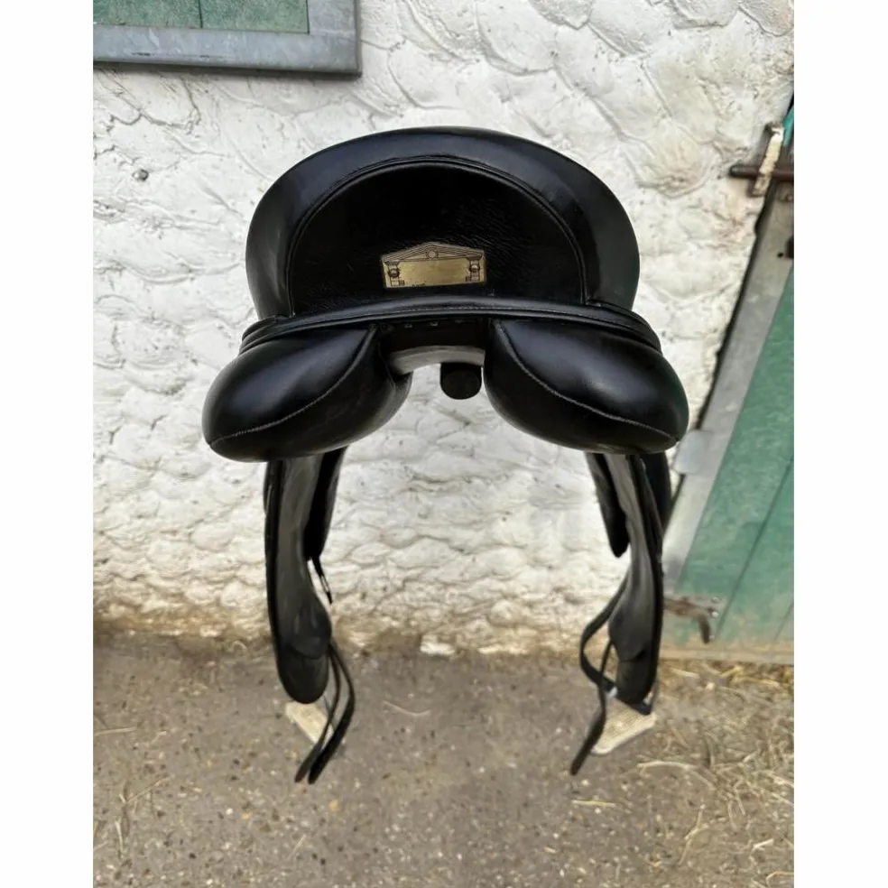 Selle de dressage Albion revelation red label