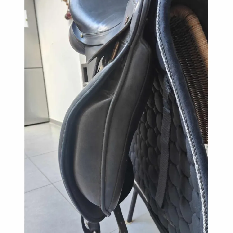 Selle de dressage Albion 17.5'