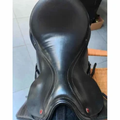 Selle de dressage Albion 17.5'