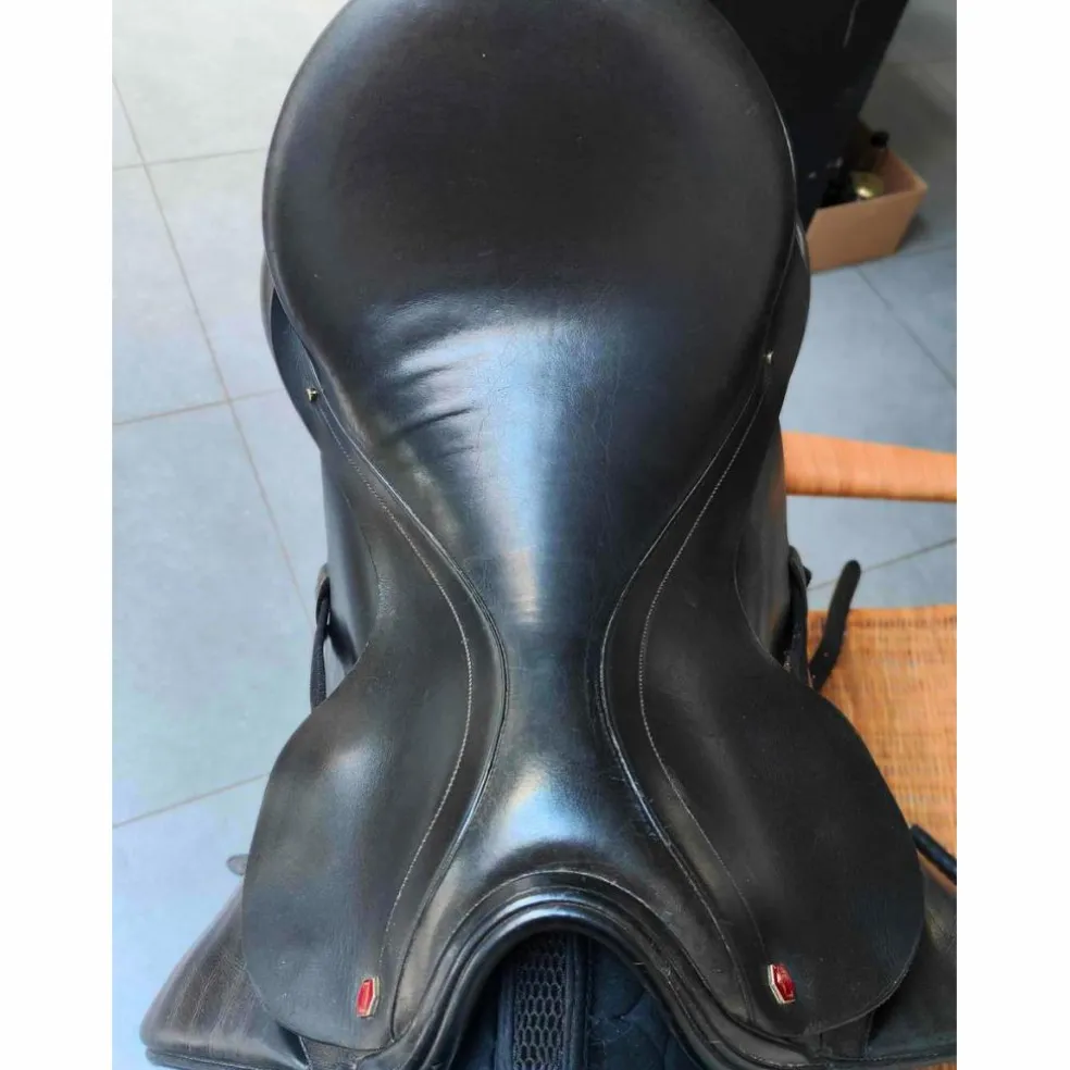 Selle de dressage Albion 17.5'