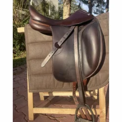 Selle de dressage Amerigo Vega 17 pouces