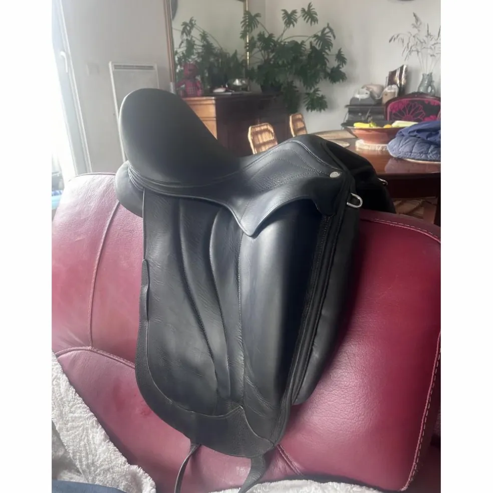 Selle de dressage antares