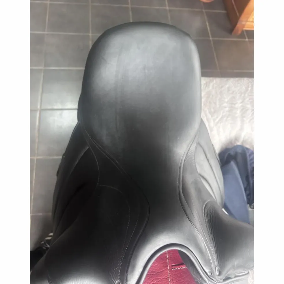 Selle de dressage antares