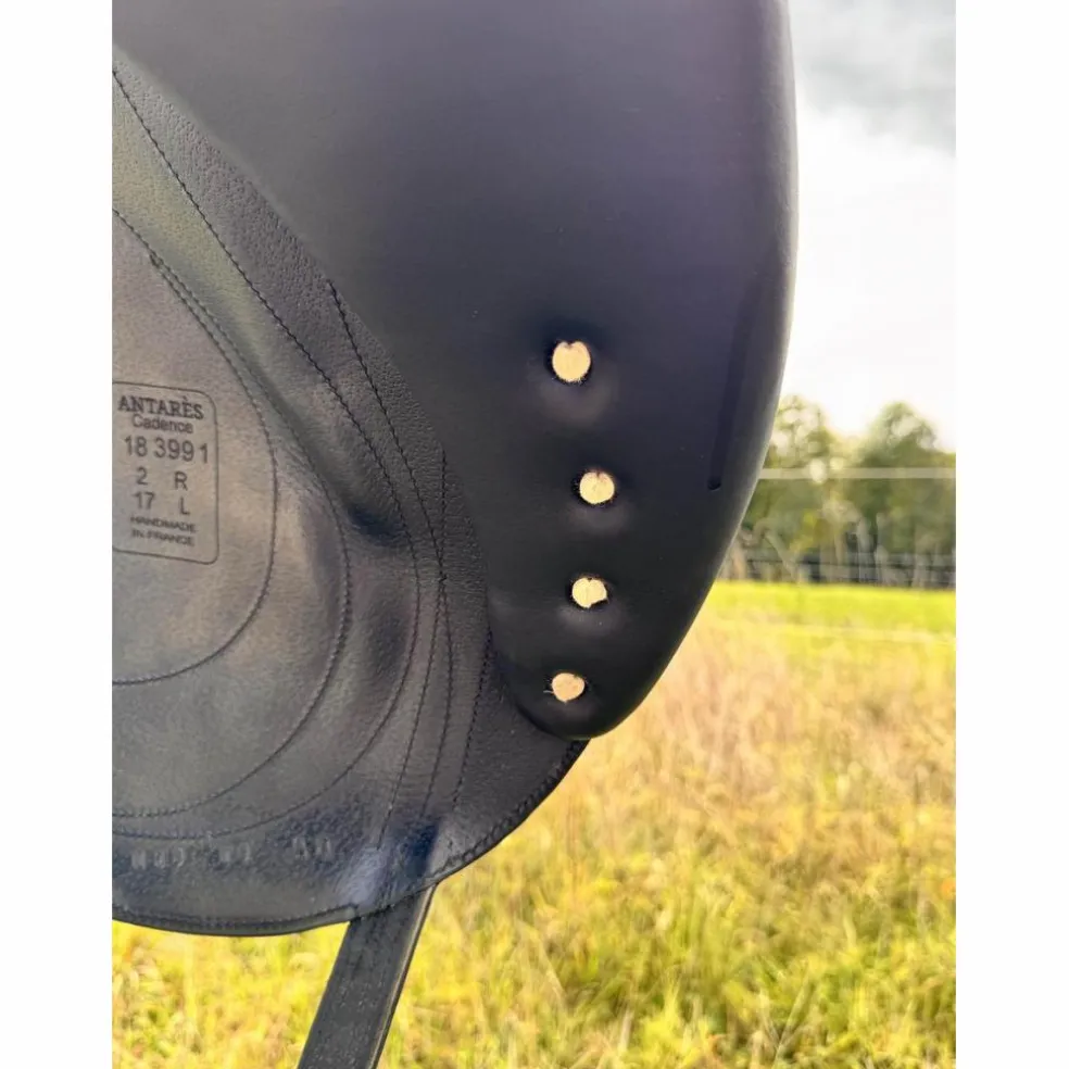 Selle de dressage Antarès Cadence – 1700 (valeur en création sur mesure)