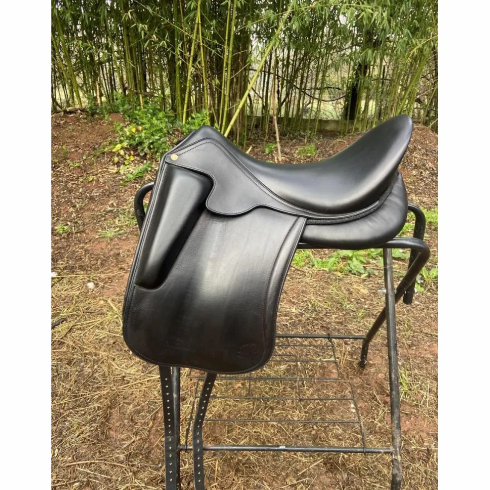 Selle de dressage Aulion 18’ neuve