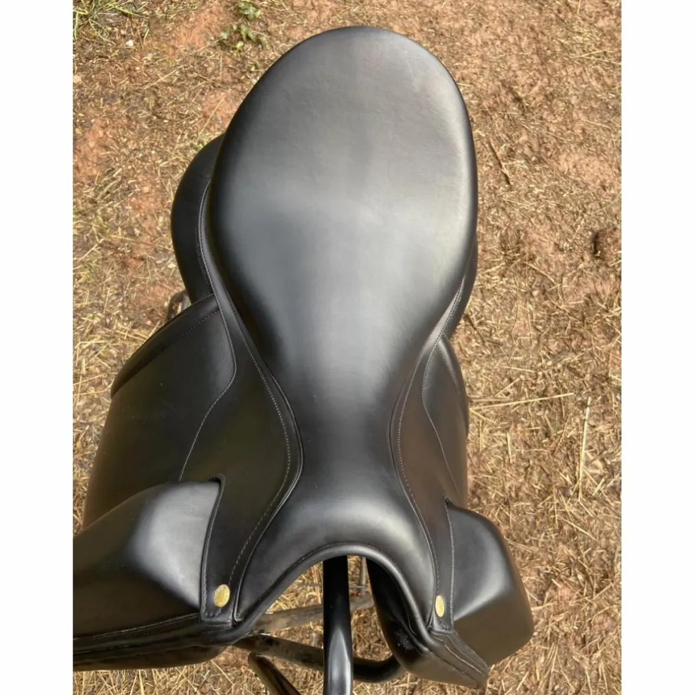 Selle de dressage Aulion 18’ neuve