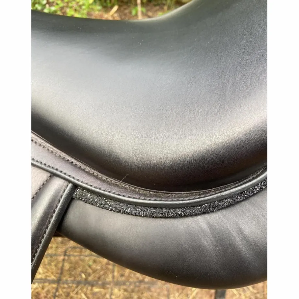 Selle de dressage Aulion 18’ neuve