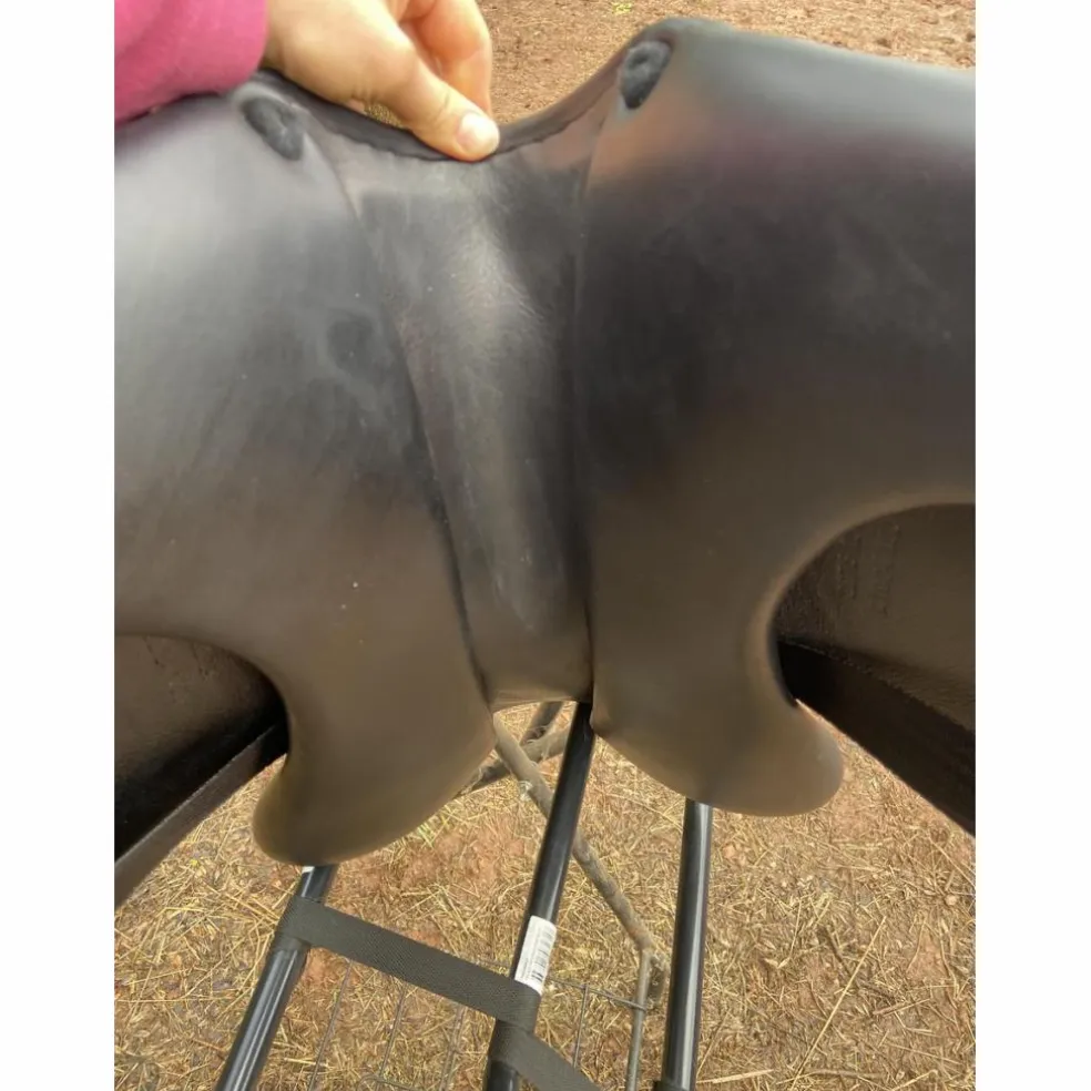 Selle de dressage Aulion 18’ neuve