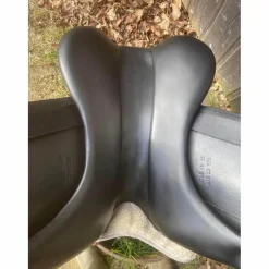 Selle de Dressage AULION 17,5