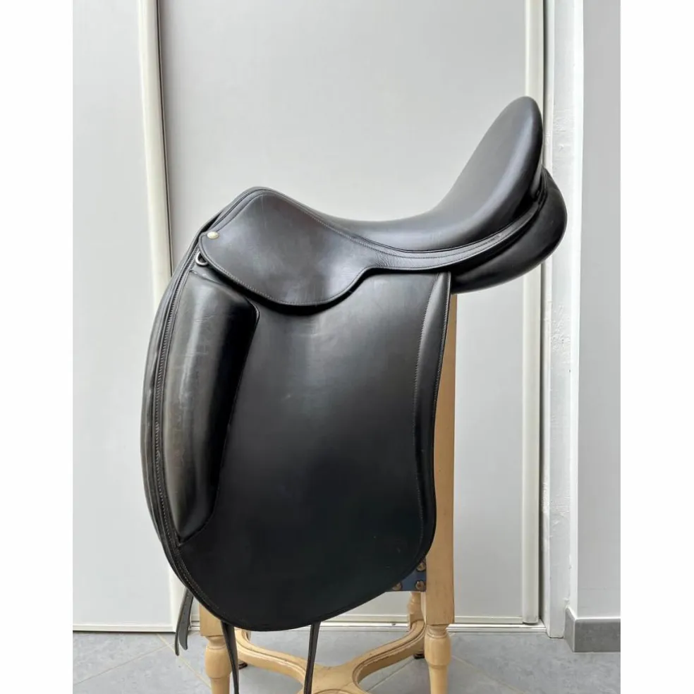Selle de dressage Aulion 17”