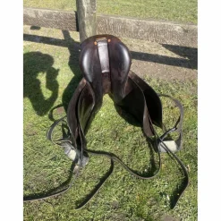 Selle de dressage butet