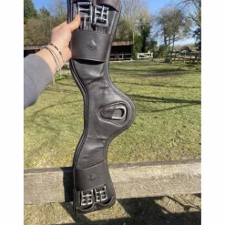 Selle de dressage butet