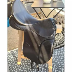 selle de dressage cuir