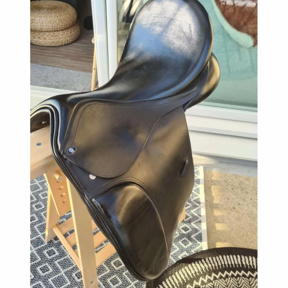 selle de dressage cuir