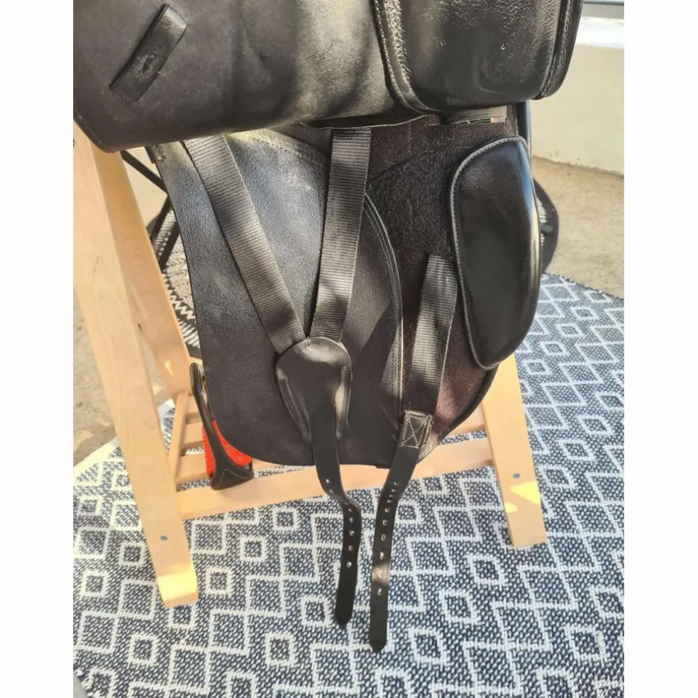 selle de dressage cuir