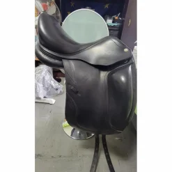 Selle de dressage CWD 17
