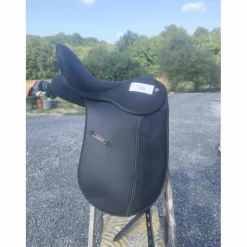 Selle de dressage Daslo 17 p
