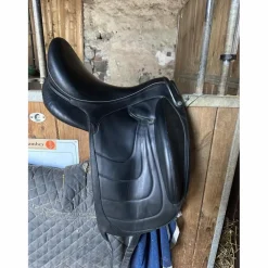 Selle de dressage Devoucoux