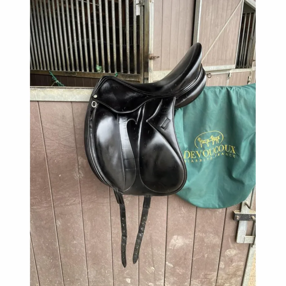 Selle de dressage Devoucoux