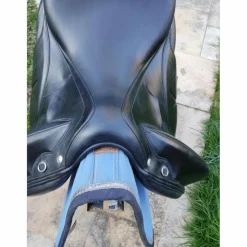 Selle de dressage devoucoux noire makila lab E de 2022, avec une bande Swarovski
