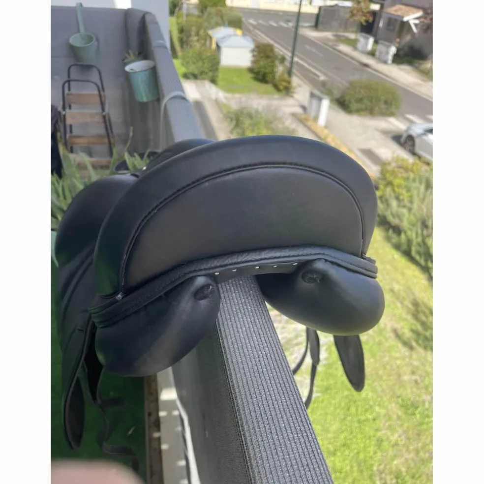 Selle de dressage DTA