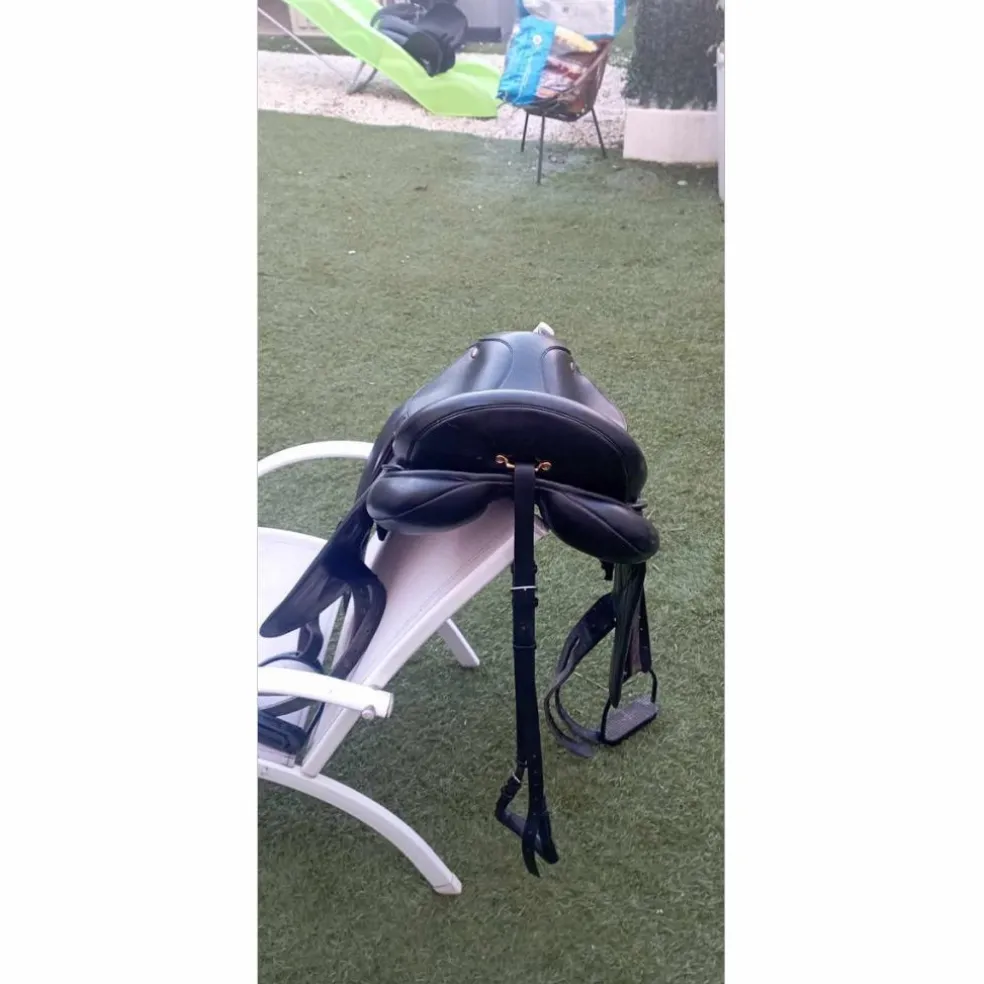 Selle de dressage en cuir Eric Thomas